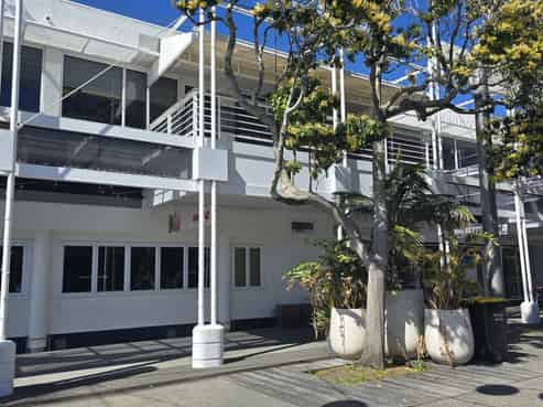 Affordable office, premium Strand location