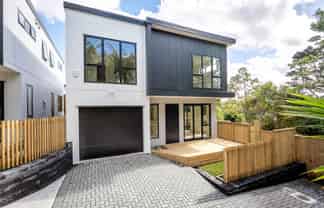 5/129 Arran Road, Browns Bay