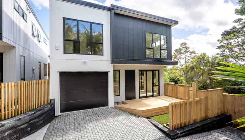 5/129 Arran Road, Browns Bay