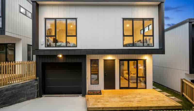 3/129 Arran Road, Browns Bay