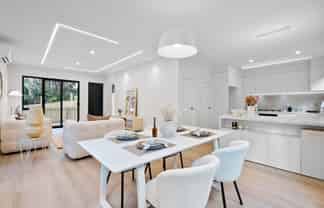 2/129 Arran Road, Browns Bay