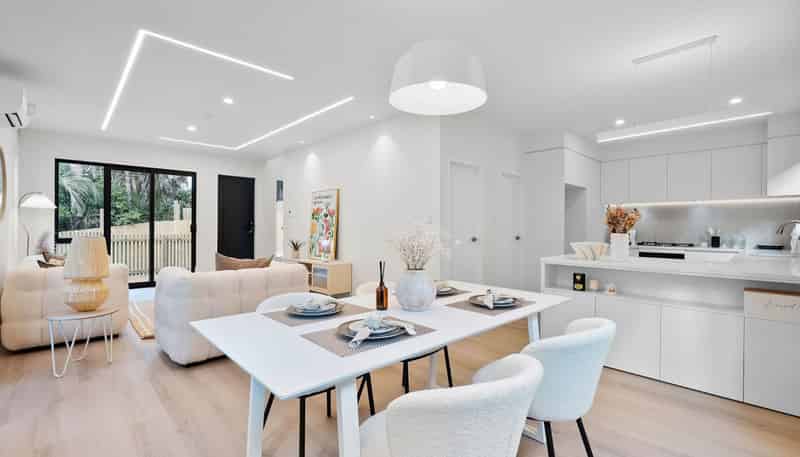 2/129 Arran Road, Browns Bay