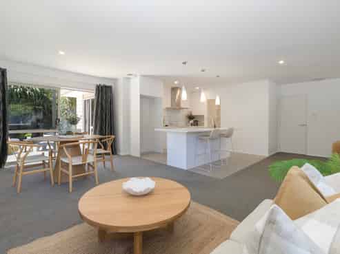 2 Peter Burke Way, Pyes Pa