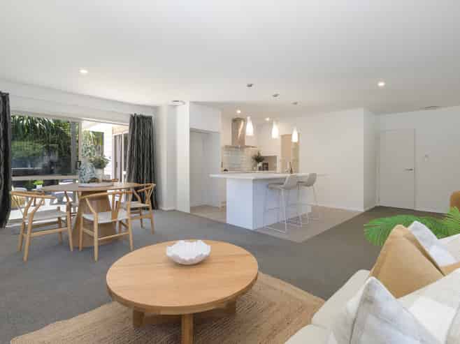 2 Peter Burke Way, Pyes Pa