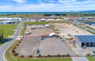 Industrial returns with dual tenancy