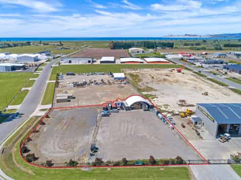 Industrial returns with dual tenancy