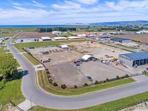 Industrial returns with dual tenancy