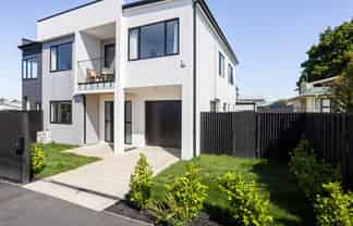 32 Pulham Crescent, Queenwood