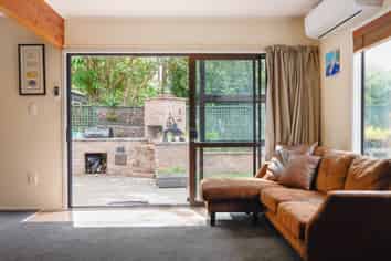 1B Springfield Road, Springfield