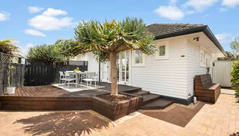 22 Strid Road, Te Atatu South