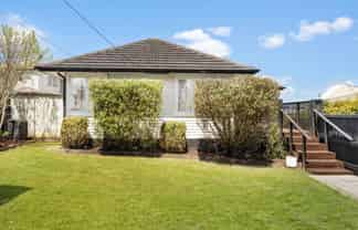 22 Strid Road, Te Atatu South