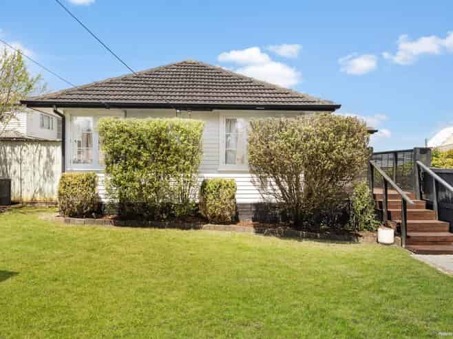 22 Strid Road, Te Atatu South