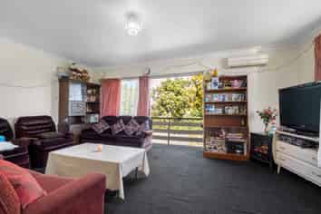 1/402 Hereford Street, Linwood