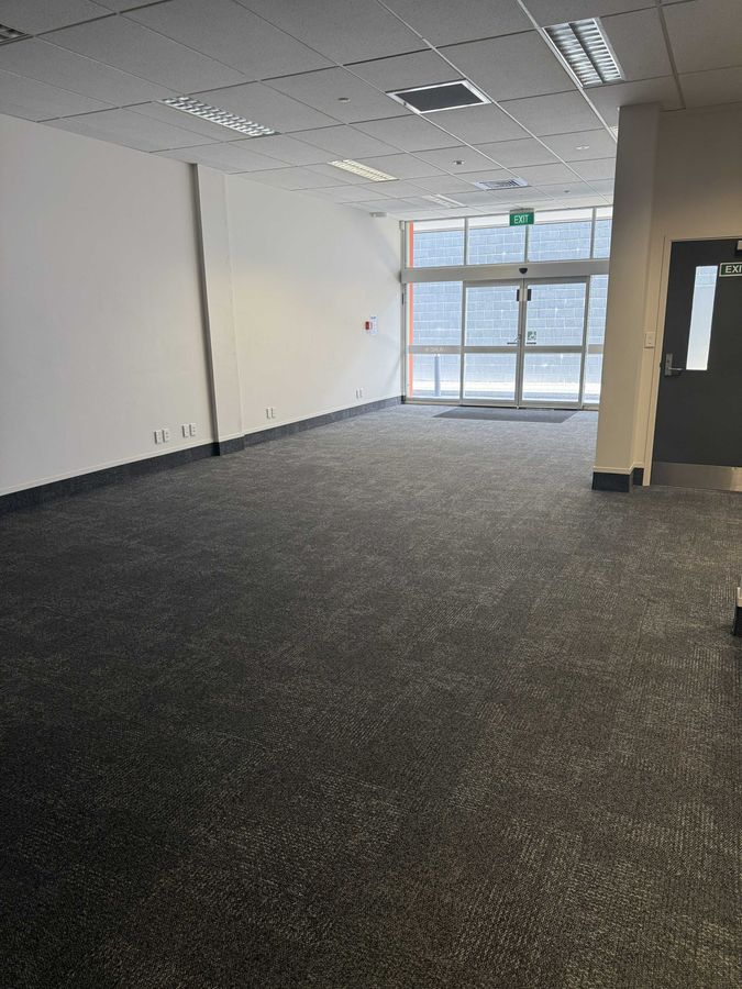For Lease – Prime 260m² Te Rapa Office Space – pohled 4