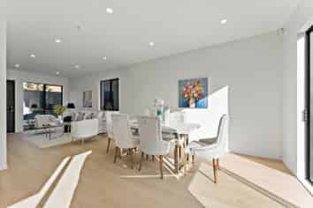 122D Leybourne Circle, Glen Innes