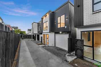 122D Leybourne Circle, Glen Innes