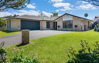 89 Landing Drive, Albany