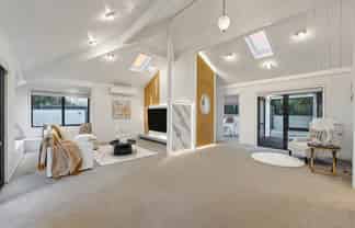 45 Pohutukawa Avenue, Shelly Park