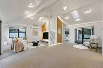 45 Pohutukawa Avenue, Shelly Park