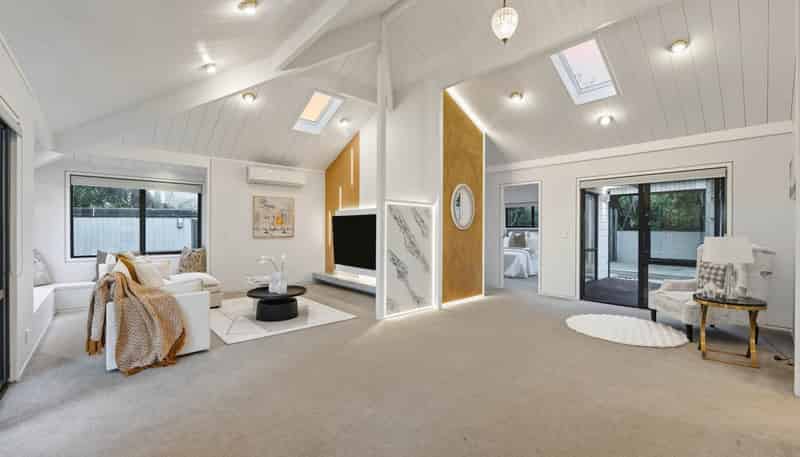 45 Pohutukawa Avenue, Shelly Park