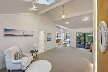 45 Pohutukawa Avenue, Shelly Park