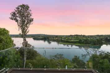 45 Pohutukawa Avenue, Shelly Park