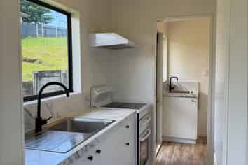 131C Sunset Road, Mangakakahi