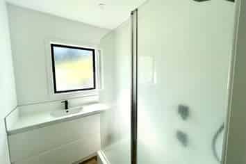 131C Sunset Road, Mangakakahi