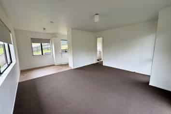 131C Sunset Road, Mangakakahi