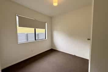 131C Sunset Road, Mangakakahi