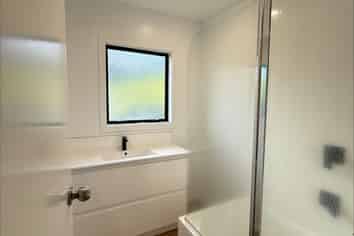 131C Sunset Road, Mangakakahi