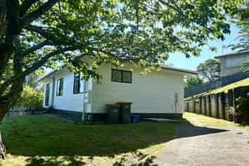 131C Sunset Road, Mangakakahi