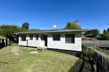 131C Sunset Road, Mangakakahi