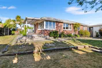 6 Robin Street, Burwood