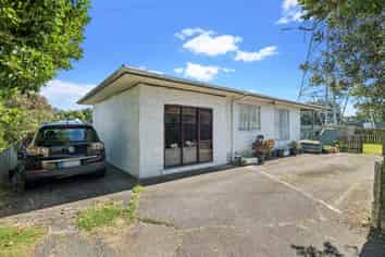 2/32 Latham Avenue, Pakuranga