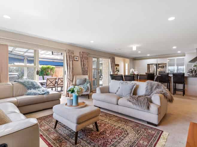 101 Pine Harbour Parade, Beachlands