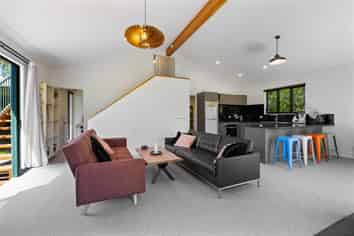 15 Laval Heights, Britannia Heights