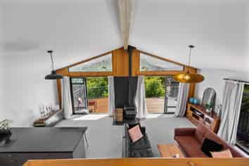 15 Laval Heights, Britannia Heights