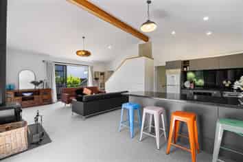 15 Laval Heights, Britannia Heights