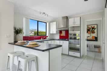 60 Kingsford Drive, STOKE