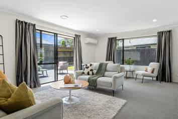 60 Kingsford Drive, STOKE