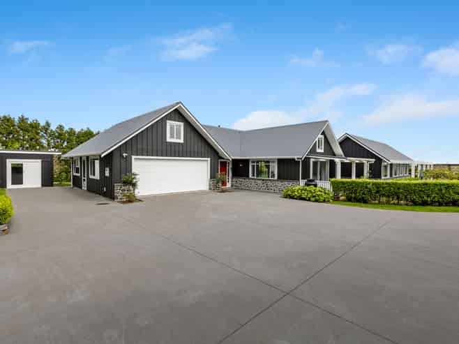 144 Henwood Road, Paraite