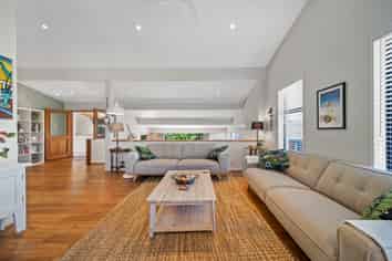 22C Yellowstone Crescent, Burwood