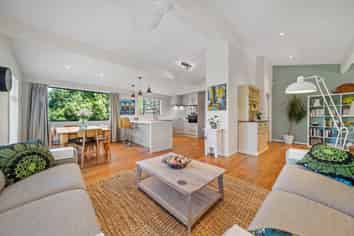 22C Yellowstone Crescent, Burwood