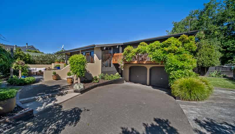 22C Yellowstone Crescent, Burwood