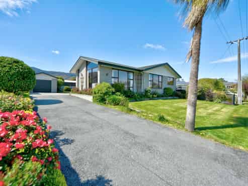 6 Pine Street, Tapanui
