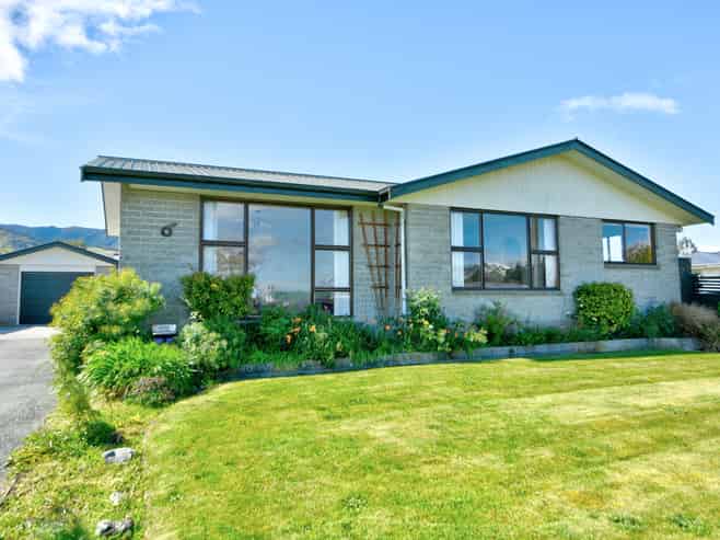 6 Pine Street, Tapanui