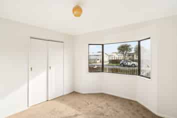 86 Maplesden Drive, Clendon Park