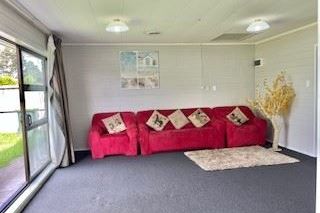 2 bedroom unit- Rent includes water - Widok 3
