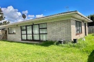 2 bedroom unit- Rent includes water - Widok 2